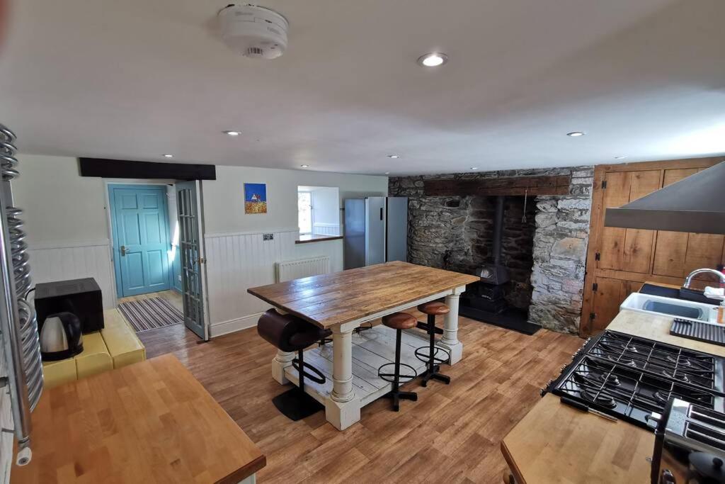 Cosy, Coastal Retreat With A Large Garden Villa Monreith Eksteriør billede